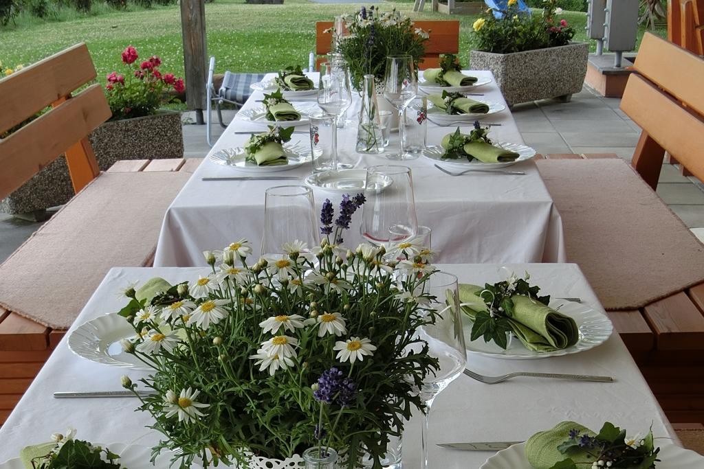 Zweytick Gaestezimmer Weingut Ratsch an der Weinstrasse Exterior photo